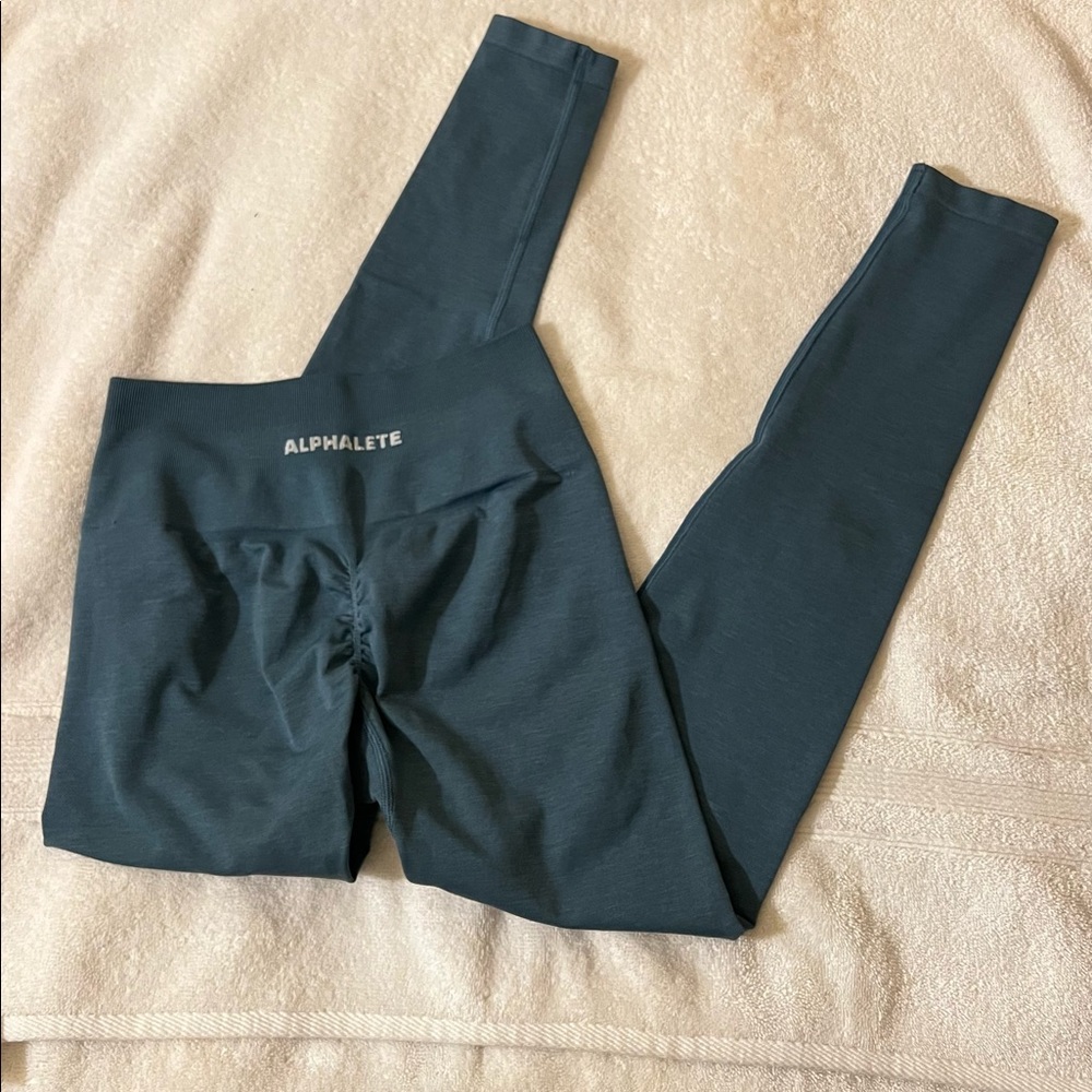 SOLD Alphalete rainfall